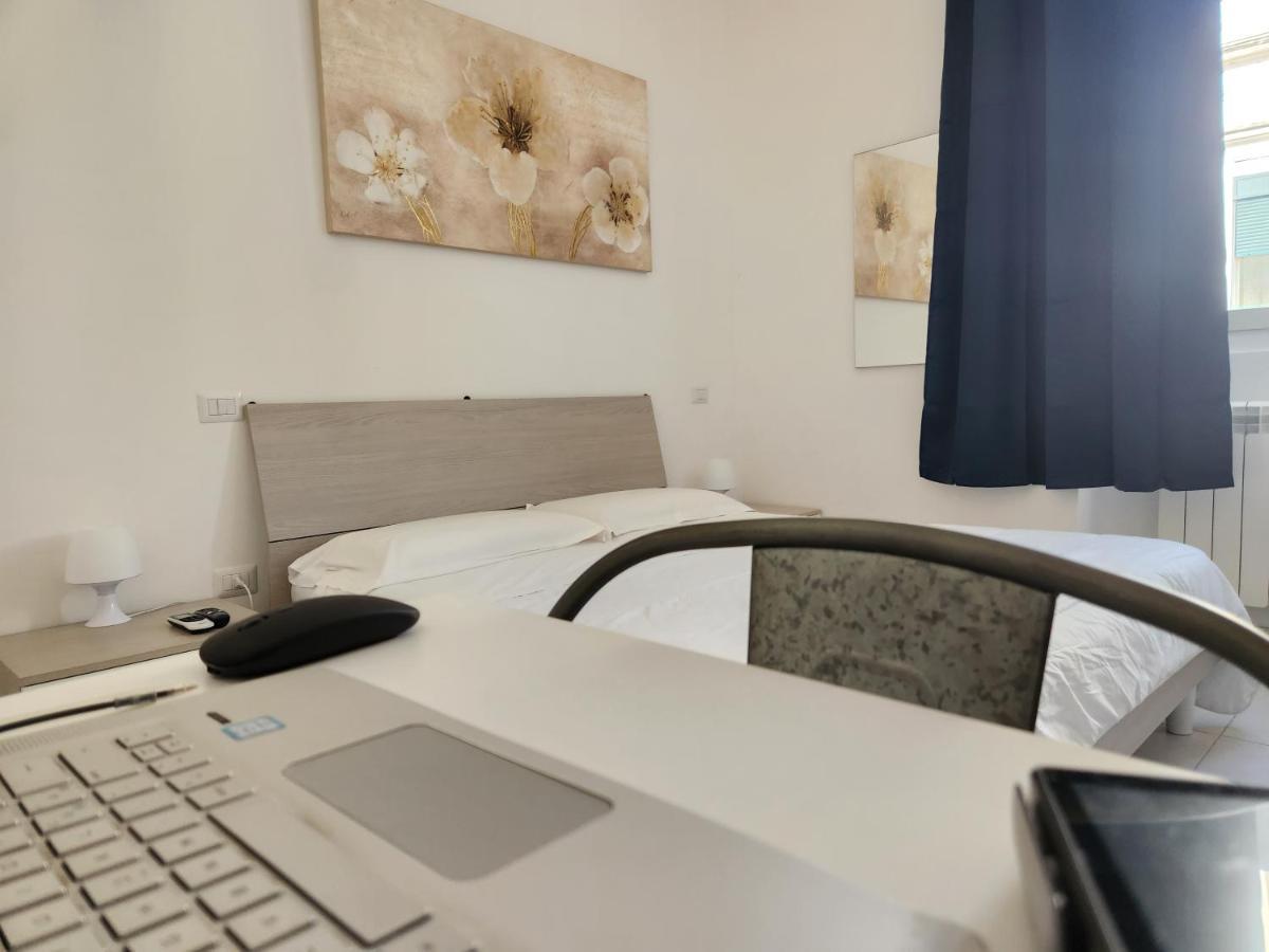 Dimora Rudiae Hotel Lecce Bagian luar foto